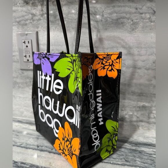 Bloomingdale’s‎ Little Hawaii Bag - Picture 2 of 15